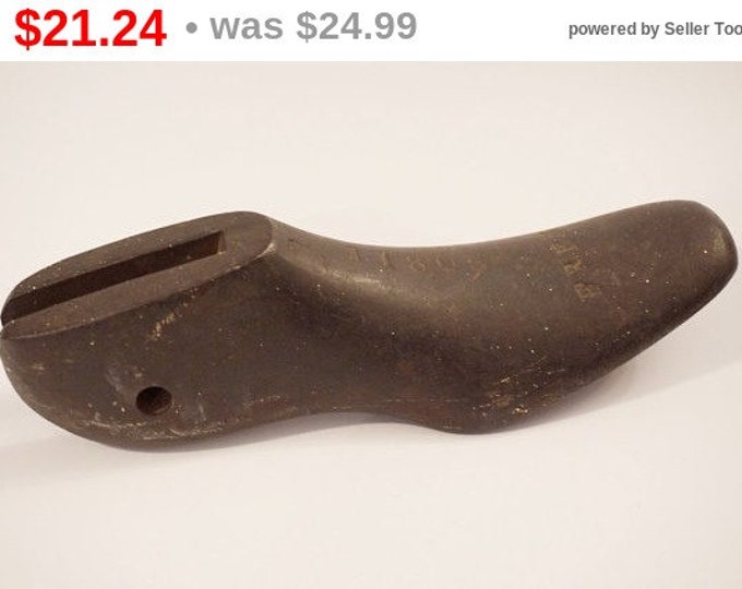 Antique Cast Iron Shoe Mold