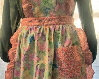 Apron - with bib - Flowers/Green Butterflies