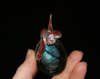 Blood Boa Snake Labradorite Pendant Crystal Necklace