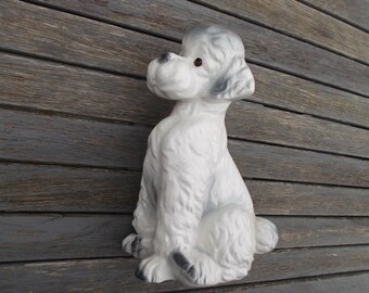 caniche en porcelaine, statuette de chien en faïence, déco vintage années 80