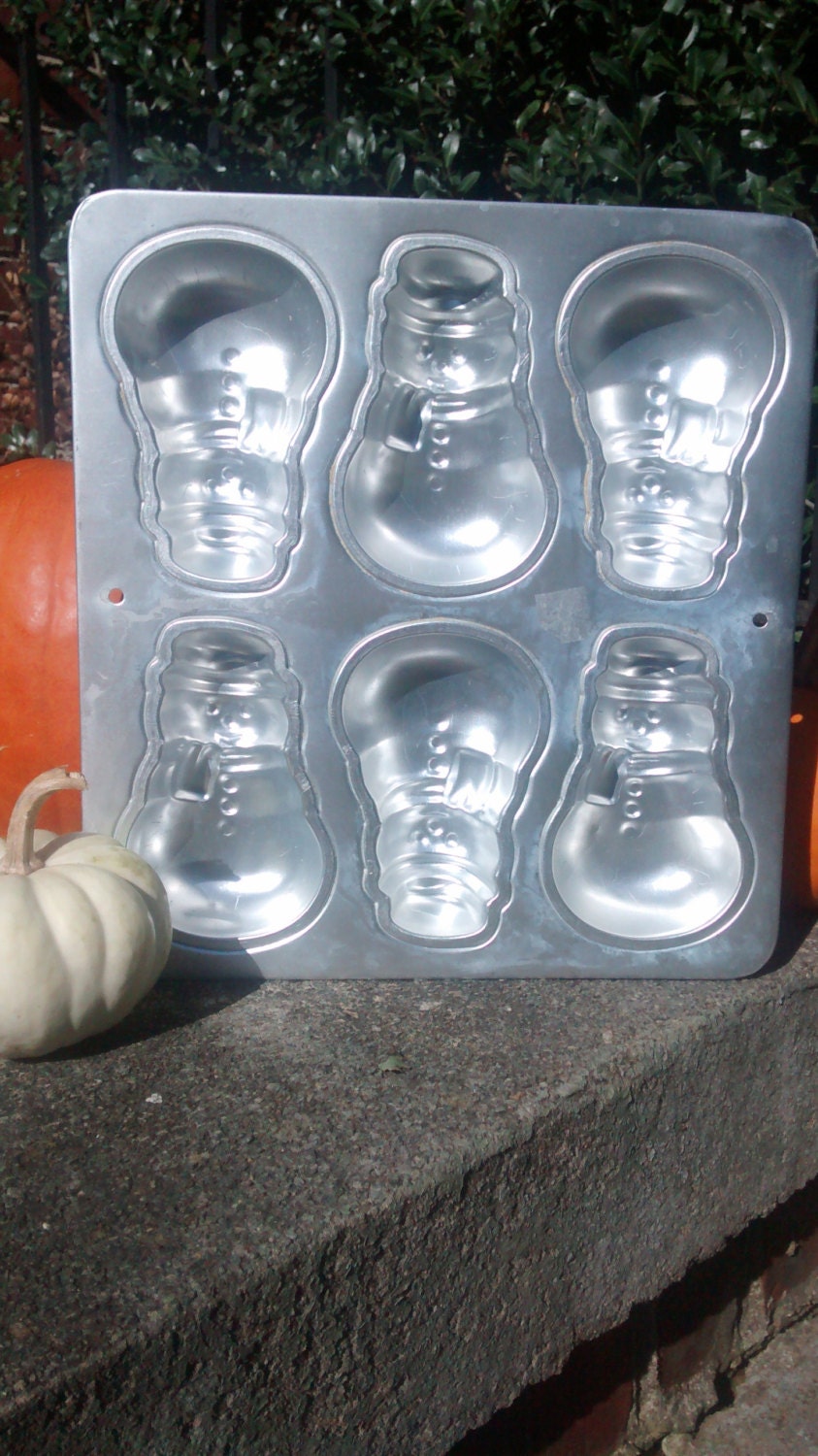 Christmas cake pans snowmen and Christmas tree mini pans