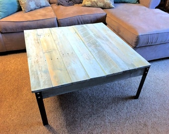 Pallet Coffee Table (Metal Legs)