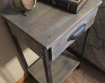 Night Stand/End Table With Drawer