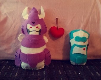 Transformers MTMTE Tailgate & Cyclonus Felt Plush