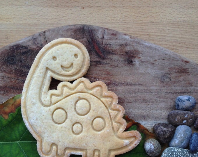 Brontosaurus cookie cutter. Dinosaur cookie stamp. Animal cookies