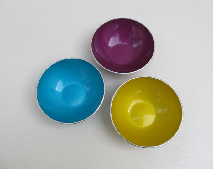 Vintage Emalox Norway 3 small bowls, colourful mid-century enamelled aluminium dishes, purple blue yellow home accessory bowls