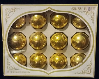 Vintage Christmas Ornaments. Vintage Shiny Brite Gold Glass Ball Ornaments.