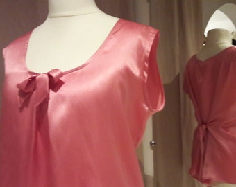 Catalonia: For the big romantic silk Blouse.