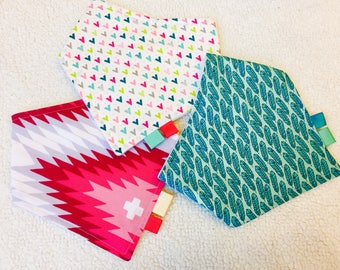 Bandana bibs, Pink and Teal Bibs, Bavoir Féminin, Bavettes Roses, Girly Drool Bibs, Bibs for Girls, Baby Shower Gift for Girls, Dribble Bibs