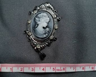 Cameo Pendant in Silver and Black Jewelry Making Jewelry Supplies DIY Jewelry Victorian Cameo Steampunk Cameo Steampunk Jewelry