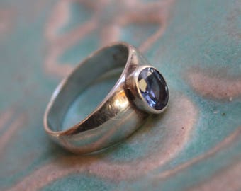 Sterling Silver ring with Blue Glass Stone Size 9 VINTAGE by Plantdreaming
