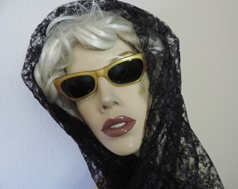 gold cat's eye sunglasses 1950s 1960s mod glasses France retro eyewear vintage cat eye new old stock