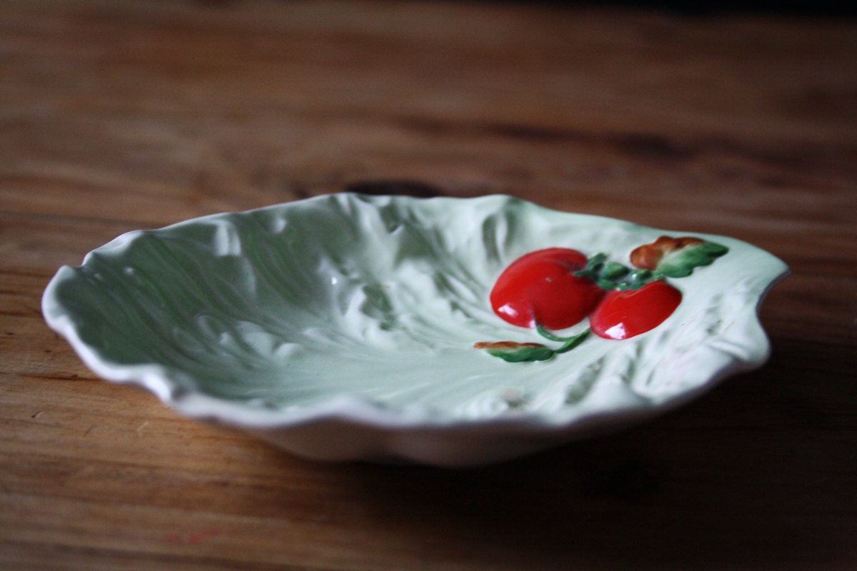 Carlton ware lettuce leaf dish