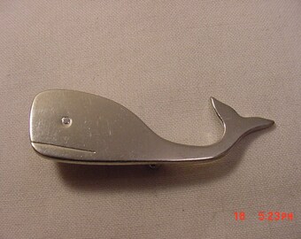 Vintage Whale Brooch 16 - 864