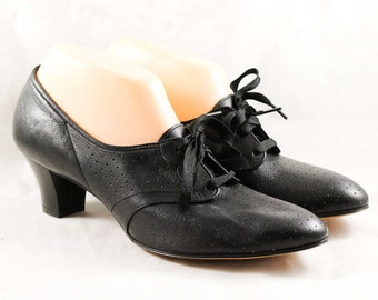 Size 9 Black Shoe - Unworn Leather Lace Up Oxford Shoes - Retro Victorian 1910s 1920s Look - Beautiful Quality - 9AA NOS Deadstock - 47858