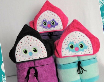 CLEARANCE - Cute Hatching Bird hooded towel - Great for baths!