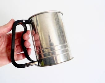 Flour Sifter Aluminum Flour Sifter with Screen and Metal Handle
