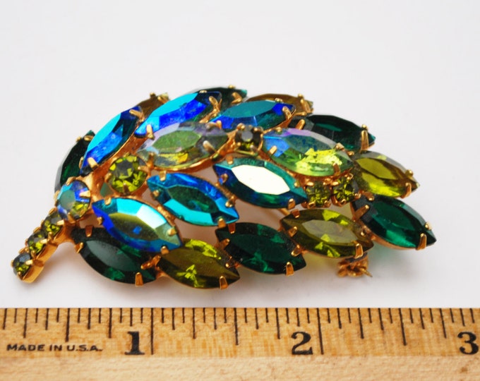 leaf Brooch D & E Juliana -open back Rhinestone - Green crystal domed pin