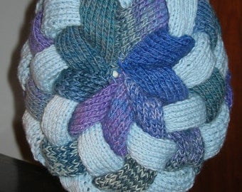 Bonnet entrelacs "Mon petit coin de ciel Bleu" - création, fait main