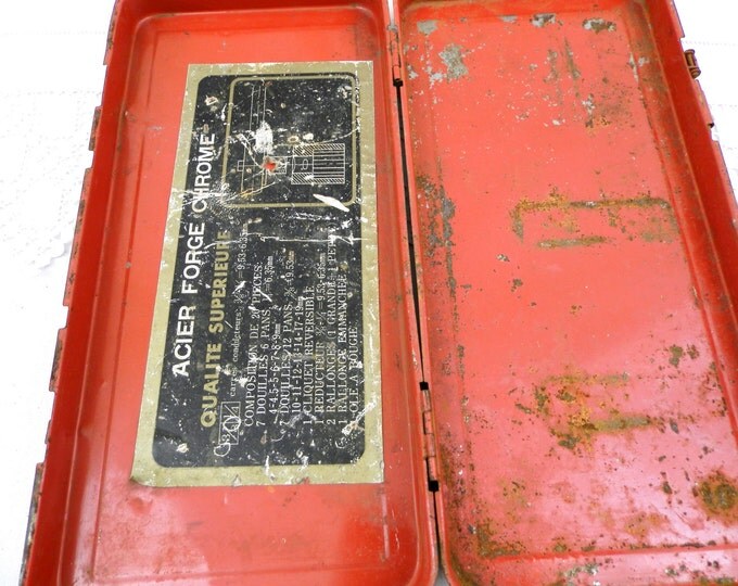 Vintage French Red Metal Tool Kit Box Rusty Distressed Patina, Retro, Garage, Decor, Home, Interior, Brocante, Industrial, Upycle, Prop