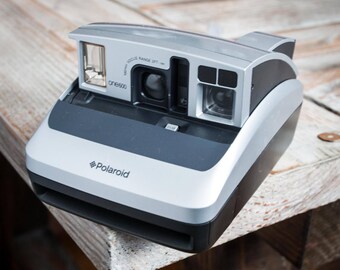 WORKING Vintage Polaroid One 600 Series Camera