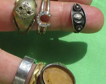 Lot Of Assorted Costume Rings Missings Stones Heavy Wear TLC