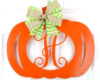 Monogram pumpkin door hanger - Pumpkin wreath - Halloween door hanger - Pumpkin monogram wreath - Pumpkin door wreath - Halloween wreath