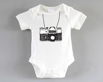 Camera Onesie ~ New baby unisex gift ~ pregnancy announcement party ~ baby shower gift ~ cool baby clothes ~ babygrow ~ bodysuit