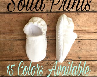 Solid Colored Baby Moccasins - 15 Colors Available- Solid Printed Crib Shoes -Gender Neutral Baby Shoes - Baby Shower Gift - Pregnancy Gift