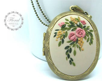 Pink Roses Necklace Rose Locket Necklace Memory Photo Locket Rose Pendant, 5th Anniversary Gift for Her, Wife Gift Christmas Gift