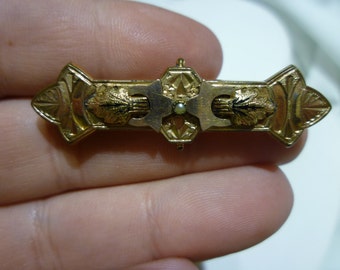 C44 Vintage Gold Filled Pin/Pendant.