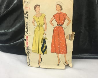 1953 Dress Pattern, Simplicity 3253, One Piece Dress, 2 Styles, Scallops, Vintage Patterns, 1950's Dress, 1950's Style, Size 12 Bust 30