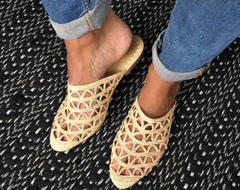 Slipper with cut-outs in raffia quality - handmade - slow fashion