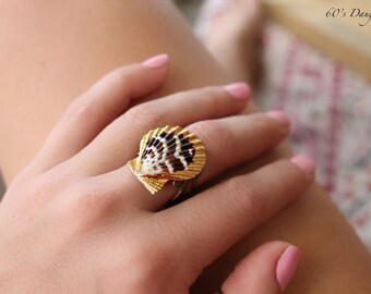 Natural Seashell 24k gold Ring // beach jewelry // Mermaid Ring // Lemuria