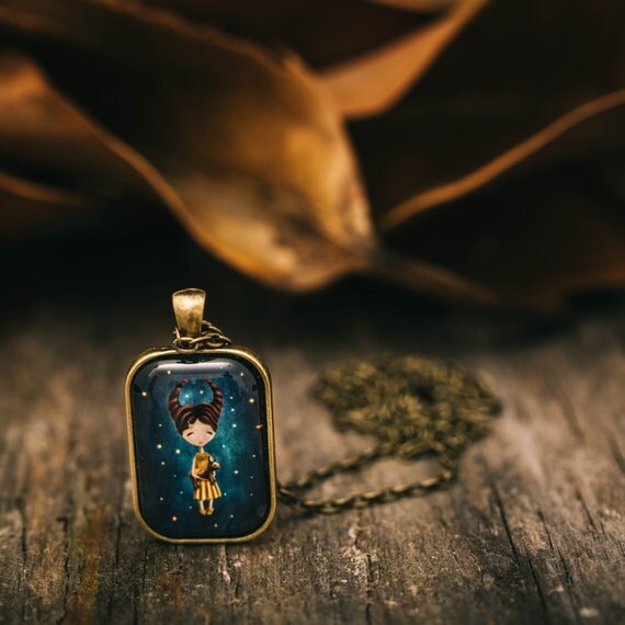 FREE WORLDWIDE SHIPPING - Astrology StarSign Taurus Star Sign Necklace - Bronze - Girl - Quirky - Unique