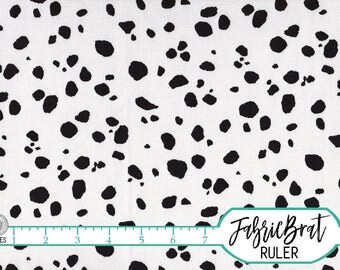 DALMATIAN Fabric by the Yard Fat Quarter Black & White Fabric Dog Spot Fabric Dog Fabric PET Fabric Quilting Fabric 100% Cotton Fabric w1-30