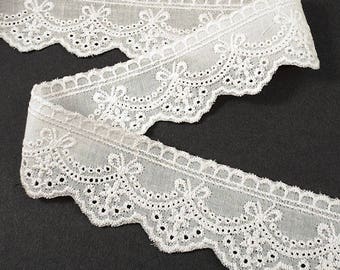 1-3/8" Cotton Eyelet Lace Trim by 2-Yards, Off White, TR-11397