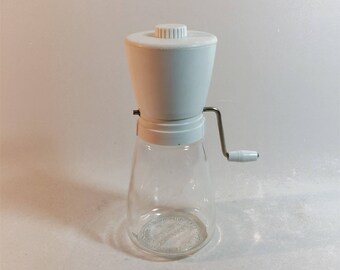 Vintage Federal Housewares Nut Chopper / Grinder White