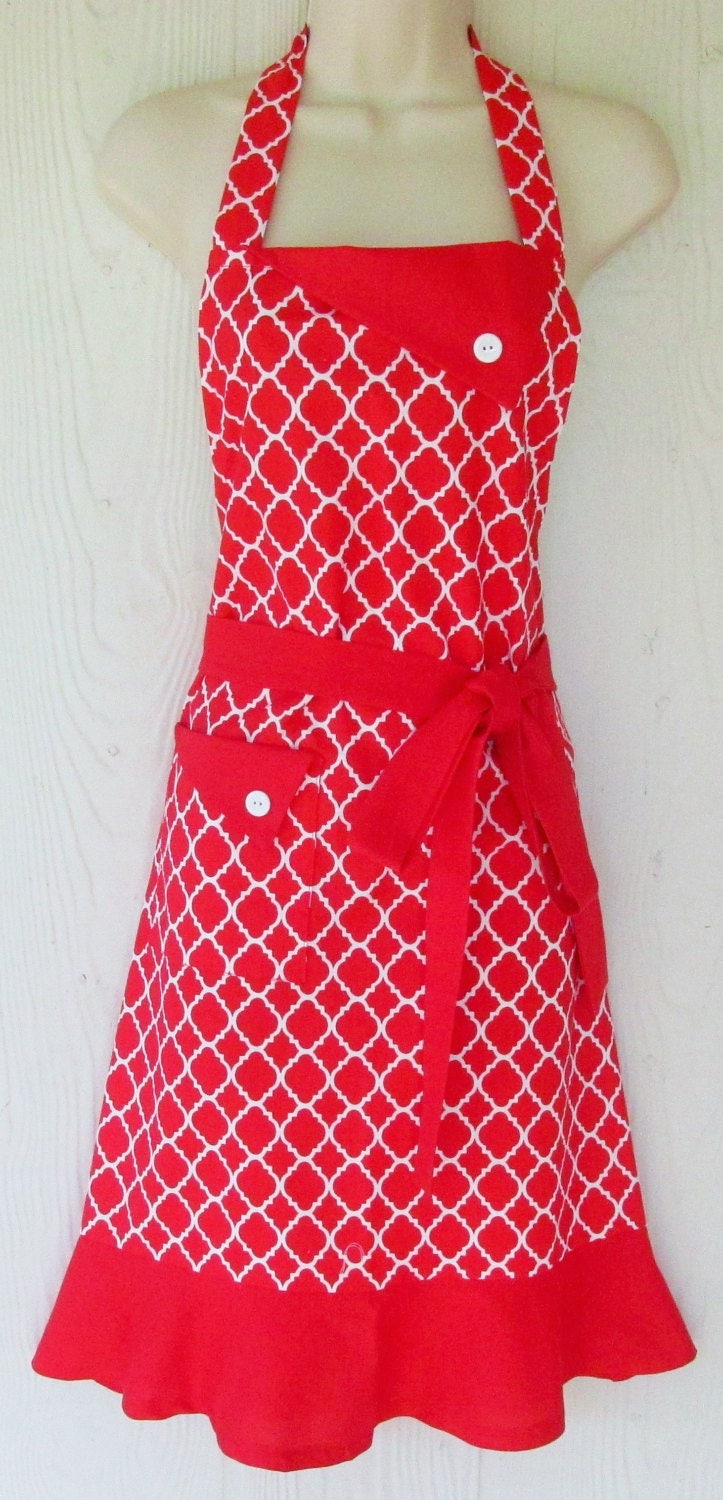 Red and White Apron Retro Style Apron Quatrefoil Print