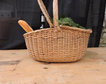 Vintage WickerPicnic Basket - French Fishing Creel Basket - Kitchen Vegetables Storage - Panier Osier Pique Nique- Wicker Handbag