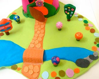 Woodland felt play mat - Fairy home - Gifts for girls - Girls toys - Gnome home - Felt toys - PLaymat - Dollhouse - Small dolls - Waldorf