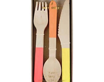 Wooden Cutlery Set : orange corail and yellow