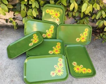 Vintage Metal Floral Trays Vintage Daisy Trays Vintage Green Metal Trays Vintage Floral Trays Vintage 70s Trays Set of Vintage Trays