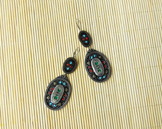 Boho earrings, dangle earrings, green tribal earrings, afghan drop earrings, indian gypsy earrings, bohemian earrings, long ethnic earrings