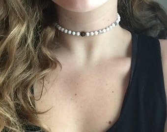 White boho choker / White choker necklace / Howlite adjustable choker / adjustable howlite stone choker / girlfriend gift choker