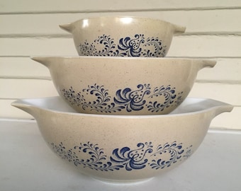 Homstead Blue Pyrex Cinderella Bowls