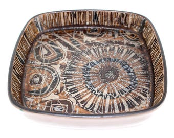 Royal Copenhagen Nils Thorsson BACA ceramic dish no 870/2883