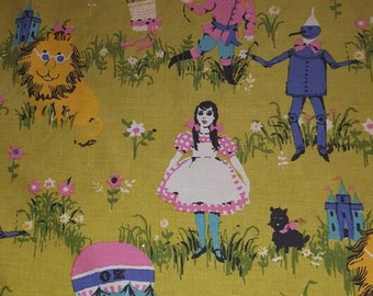 Rare Wizard of Oz Twin Coverlet Bed Sheet Fabric Sewing Fieldcrest Lion Scarecrow Tinman Dorothy Mid Century Modern Retro Vintage Home Decor