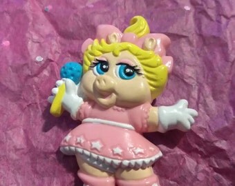 Miss Piggy Muppet Babies Avon Pin 1988 Vintage
