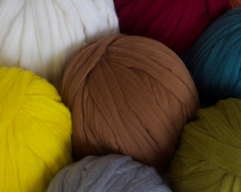 Merino Wool Yarn, Chunky knit, Wool Roving, 100% Merino Wool, Bulky Yarn, DIY, Chunky Blanket, Unspun wool, chunky yarn, Ball of Wool